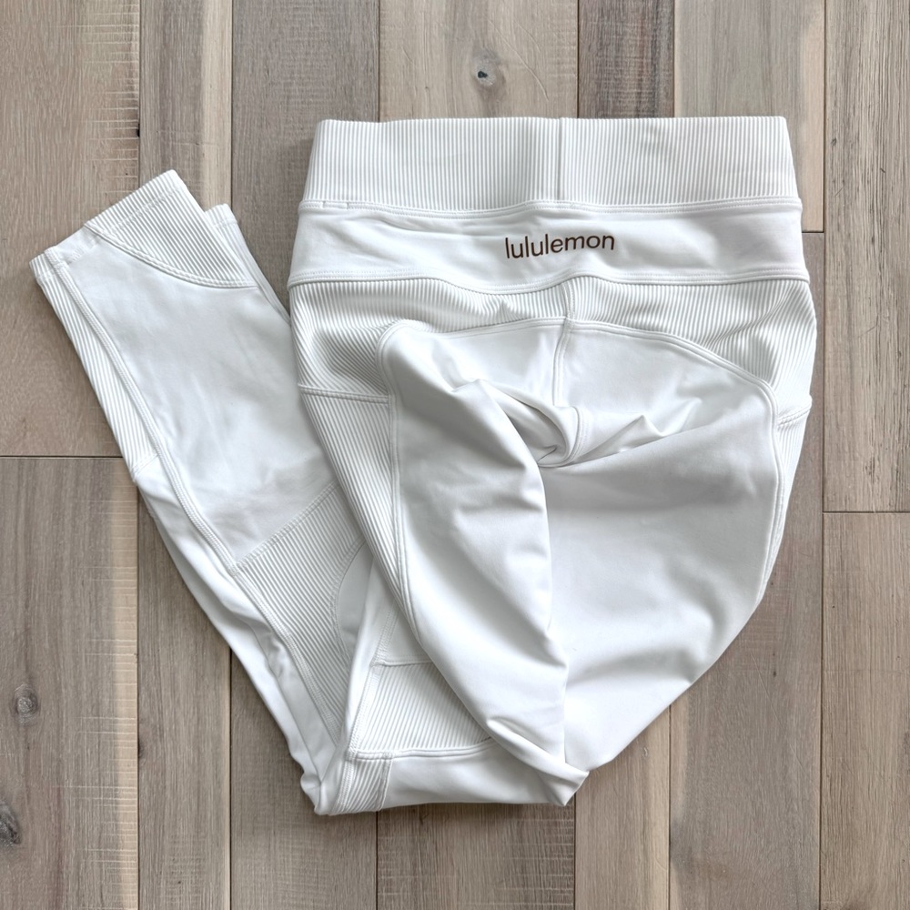 NWOT Lululemon Size 4 New Ambition Super High Rise White Tight